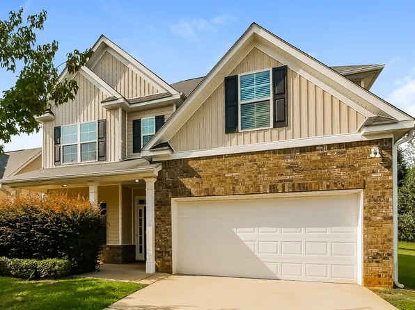 917 Piedmont Dr, Locust Grove, GA 30248