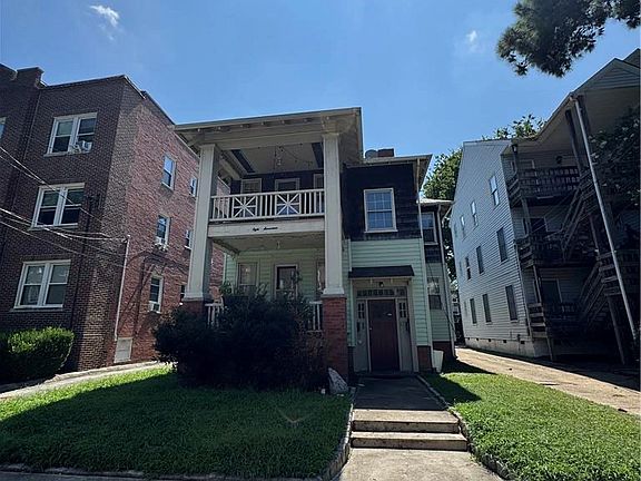 4th image of 817 Gates Ave #2