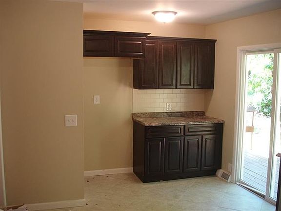 4th image of 16 Nottingham Way S