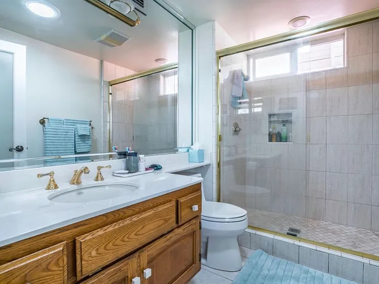 1049 Brookview Ave — Photo 15
