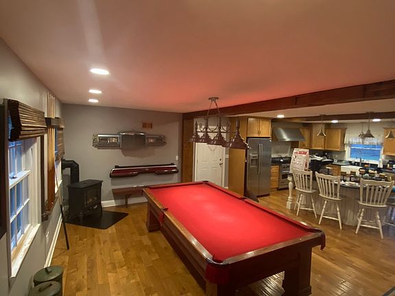 3rd image of 40 Milltown Rd