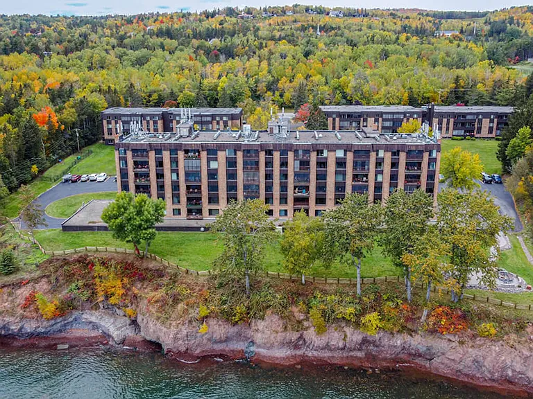The Good Life Lives Lakeside