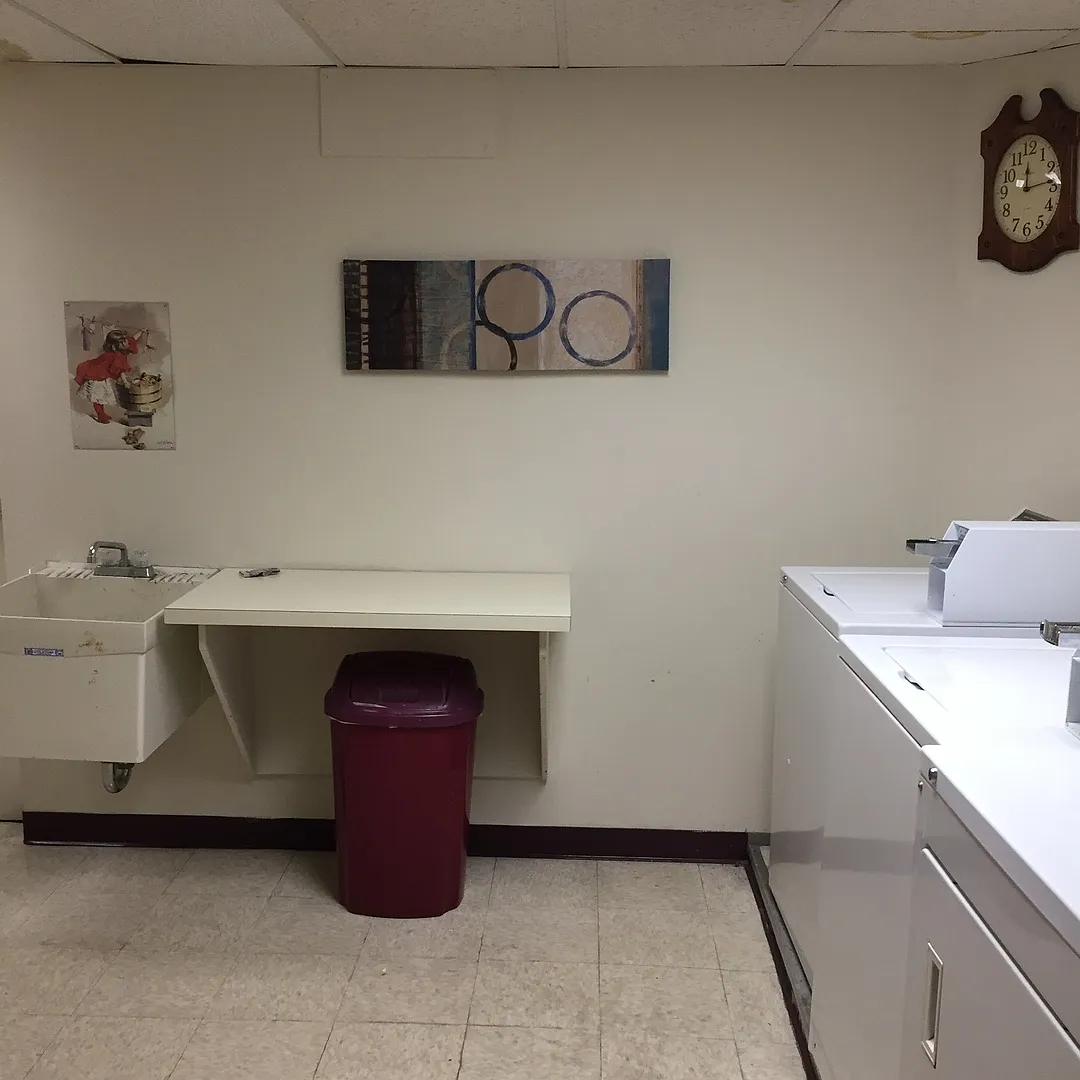 199 South Allen Apartments — Photo 4