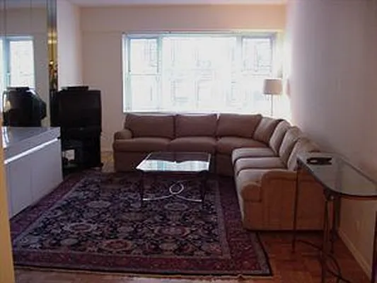 Rented by Douglas Elliman | media 20
