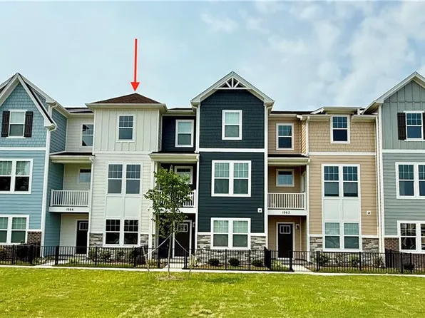 1066 Butte Ln, Chesapeake, VA 23320