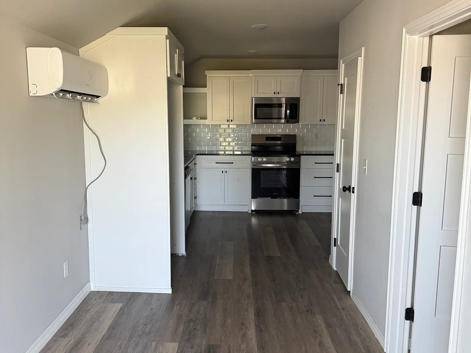 422 1/2 S Park St — Photo 3