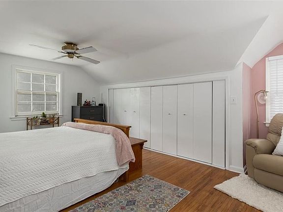 3rd image of 55 Canterbury Ct