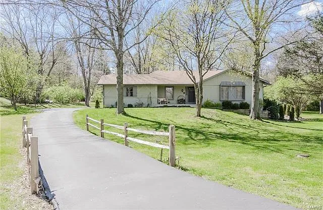 18 Shamblin Rd photo 1