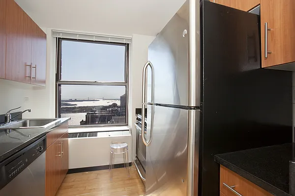 Rented by New York Residence | media 93