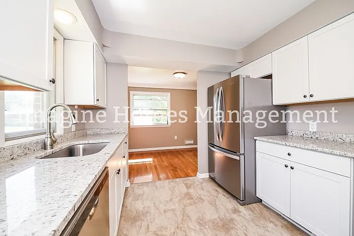 2900 Dale Ave — Photo 7