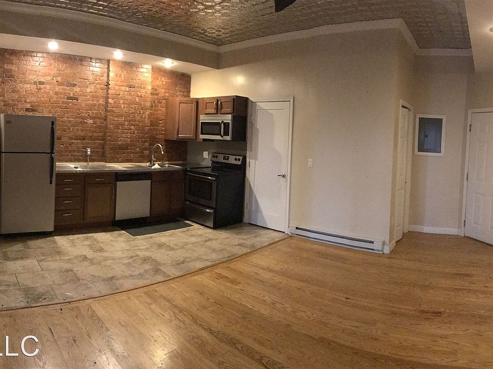 2nd image of 6 Main St APT 25