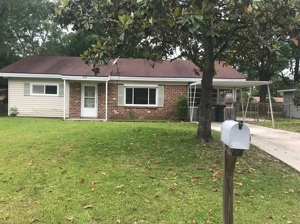 225 Chatham Villa Dr, Garden City, GA 31408