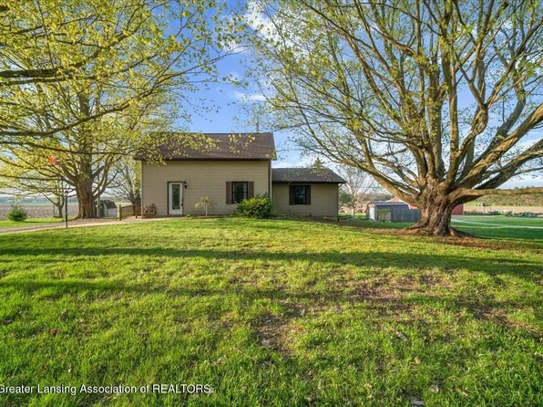 5120 W Humphrey Rd, Ithaca, MI 48847