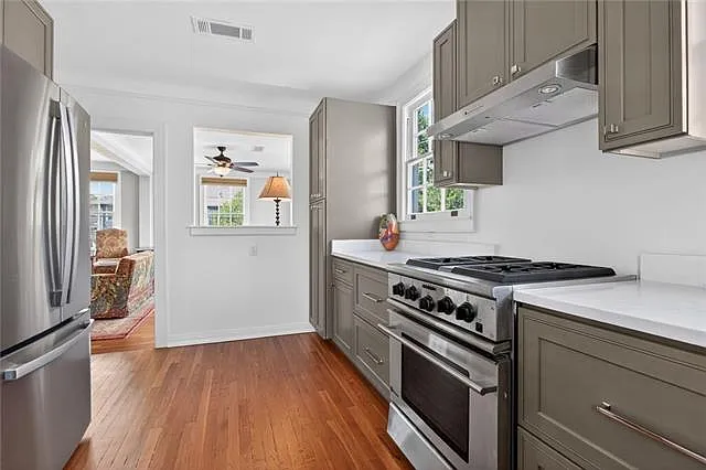 7933 Belfast St #UPPER — Photo 8