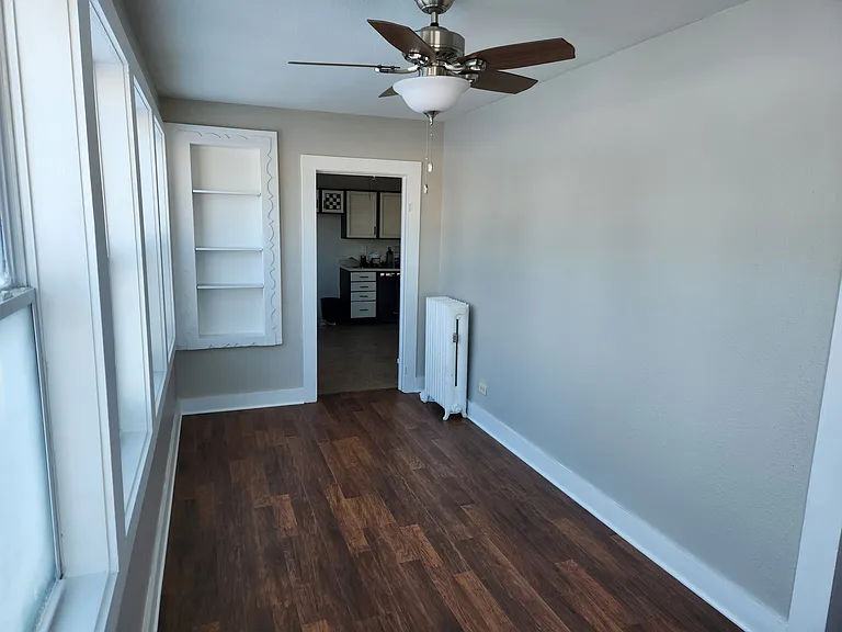 759 E Sumner St — Photo 2