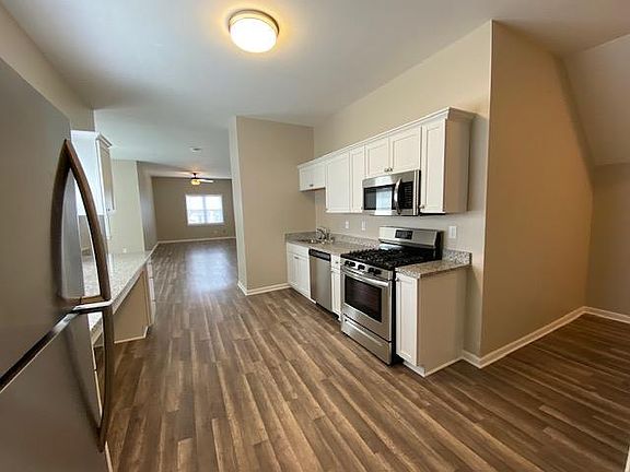 3rd image of 2440 S Delaware Ave Floor 2