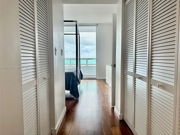 1800 N Bayshore Dr #905 — Photo 20
