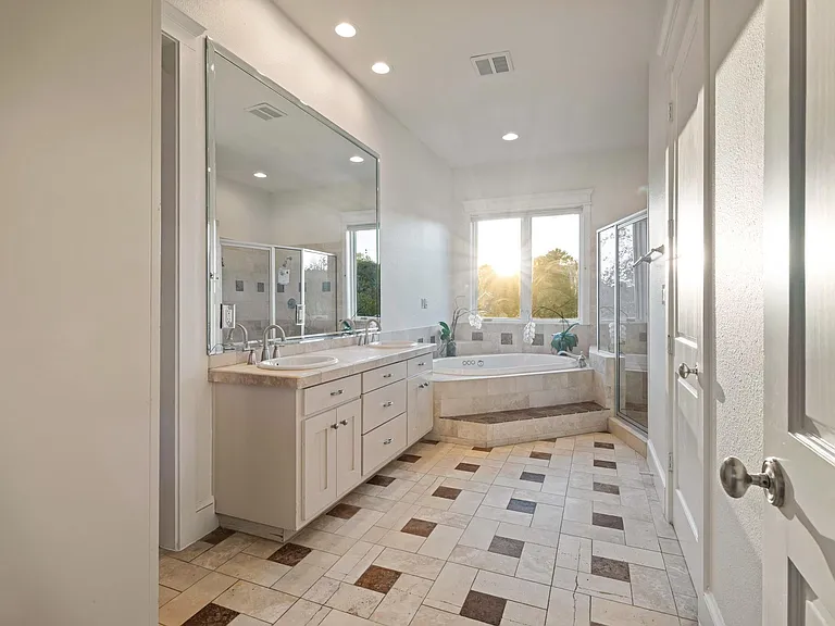 1231 Parkway #B — Photo 24