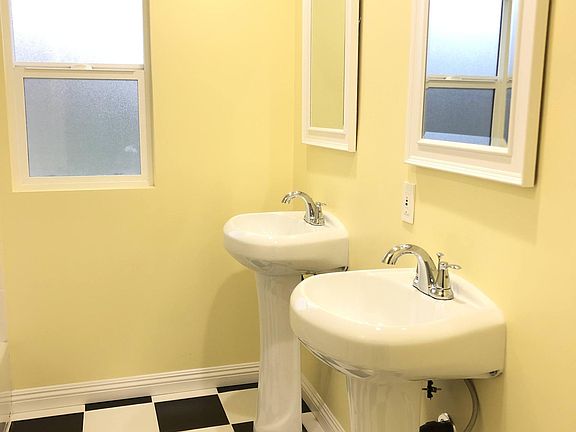 3rd image of 7543 Jordan Ave