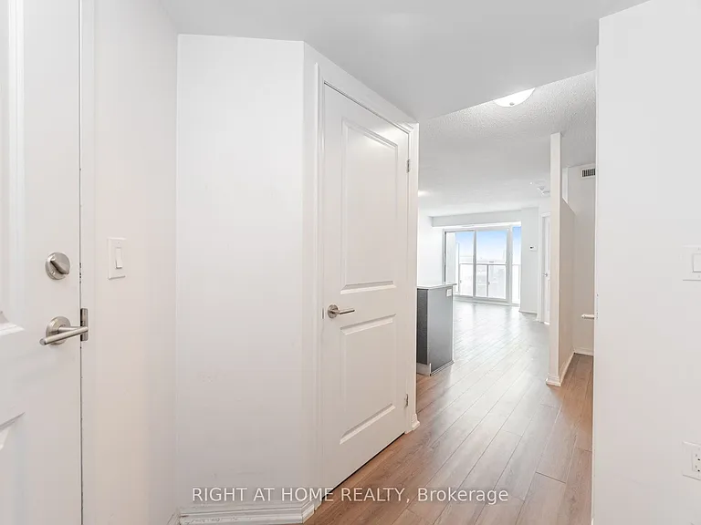 125 Western Battery Rd #1112 — Photo 7