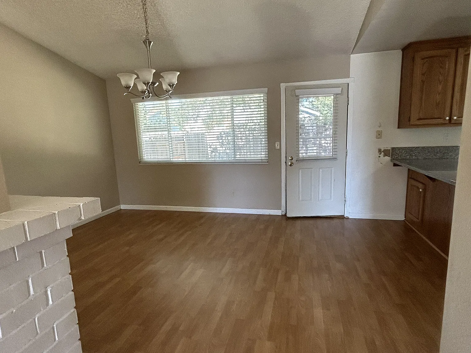 3 bed, 1460 sqft, $2,800 — Photo 2