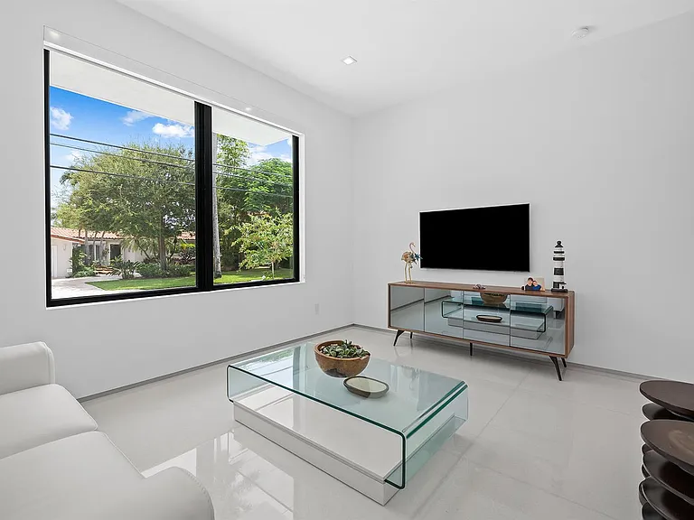 401 Lido Dr — Photo 25