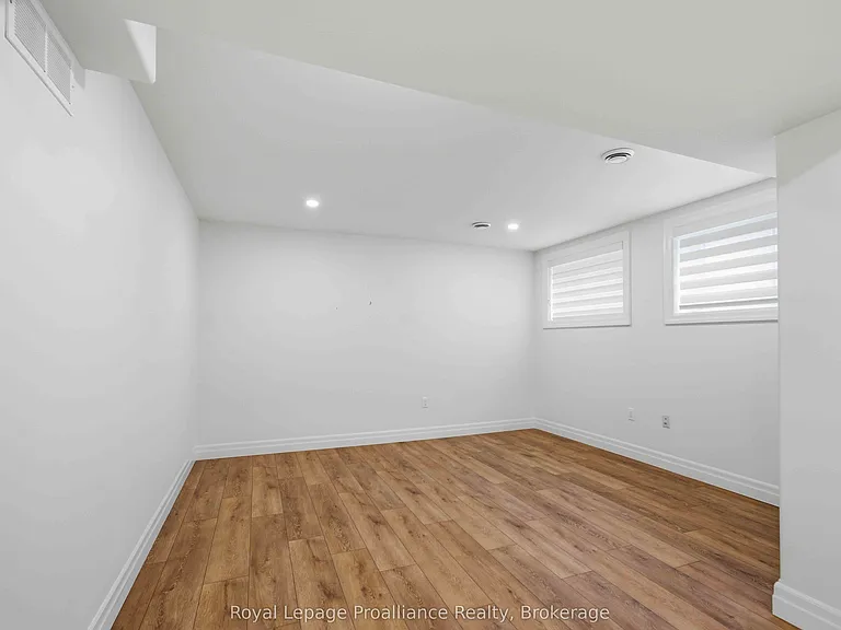 31B Schmidt Way — Photo 6