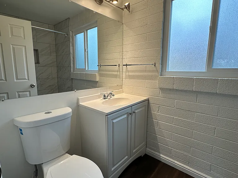 428 E 5th Ave #6 — Photo 10