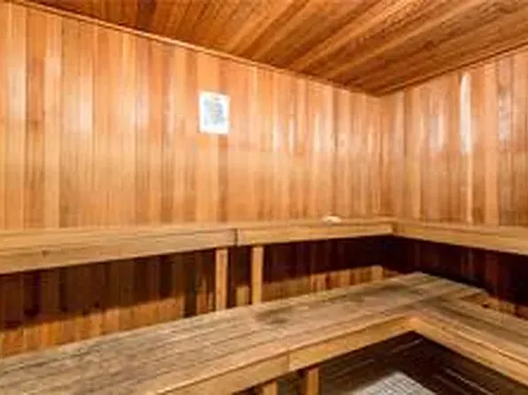 25-40 Shore Boulevard image 24 of 24