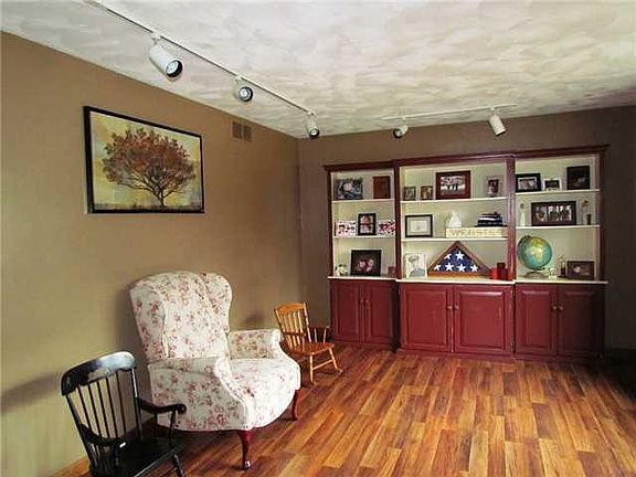 4th image of 1162 Woodbridge Ln