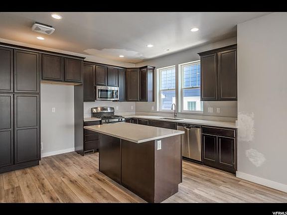 5th image of 10618 S Beach Comber Way