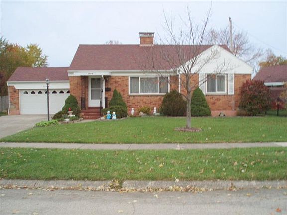 3rd image of 4020 Lefevre Dr