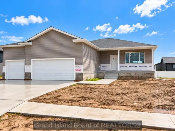 1508 Sagewood Ave, Grand Island, NE 68803