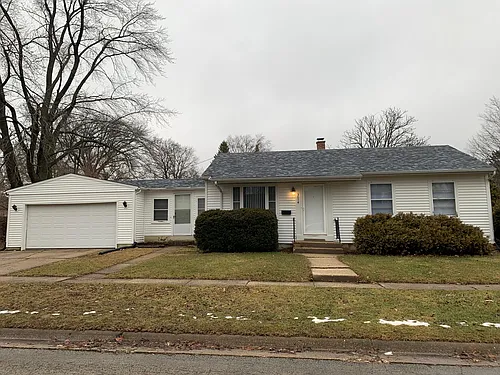 3014 Pioneer Dr Photo 1