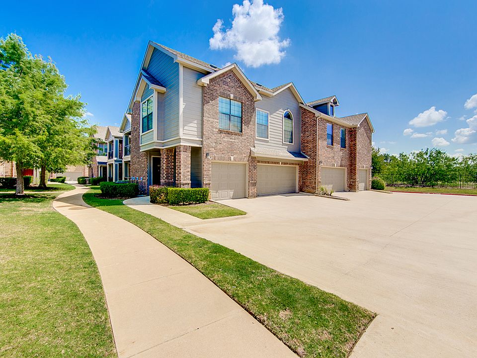 Exterior of Enclave on Golden Triangle