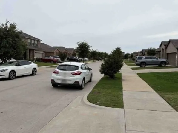 300 Lemon Mint Ln, Denton, TX 76210