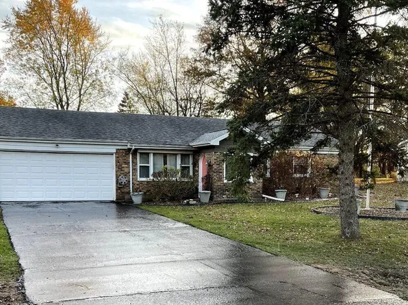 2802 Linda Rd, Valparaiso, IN 46383