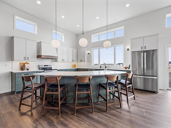 7th image of this home