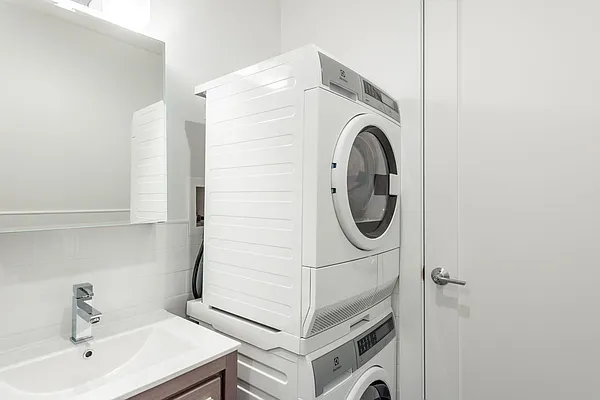 Rented by Nooklyn NYC LLC | media 20