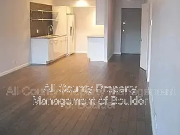 500 Mohawk Dr #401 — Photo 2