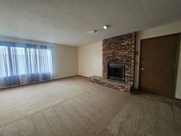 1008 Bridgit Ct SE — Photo 16