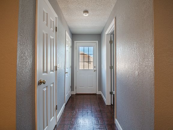 3rd image of 305 N Saint Clair Abrams Ave