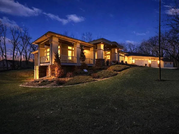 9401 Elm Ct, Prior Lake, MN 55372