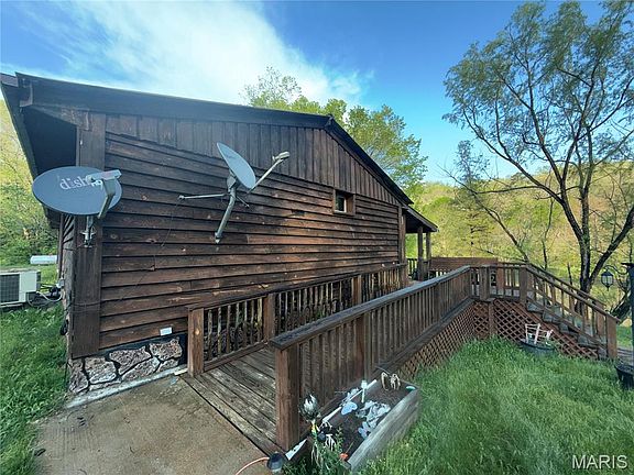 3rd image of 833 County Road 160