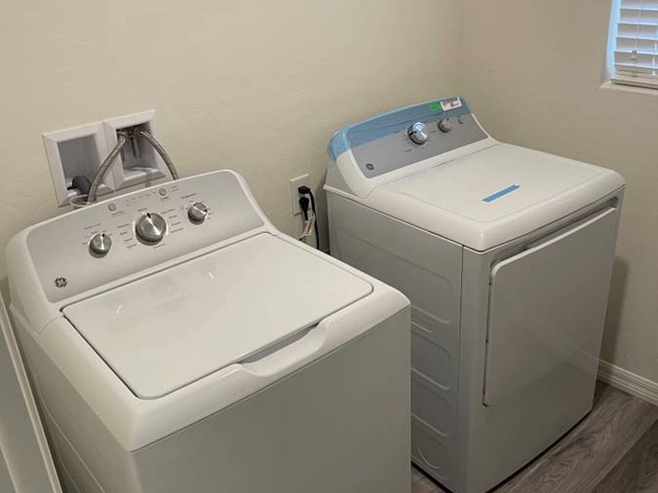 Dryer & washer available