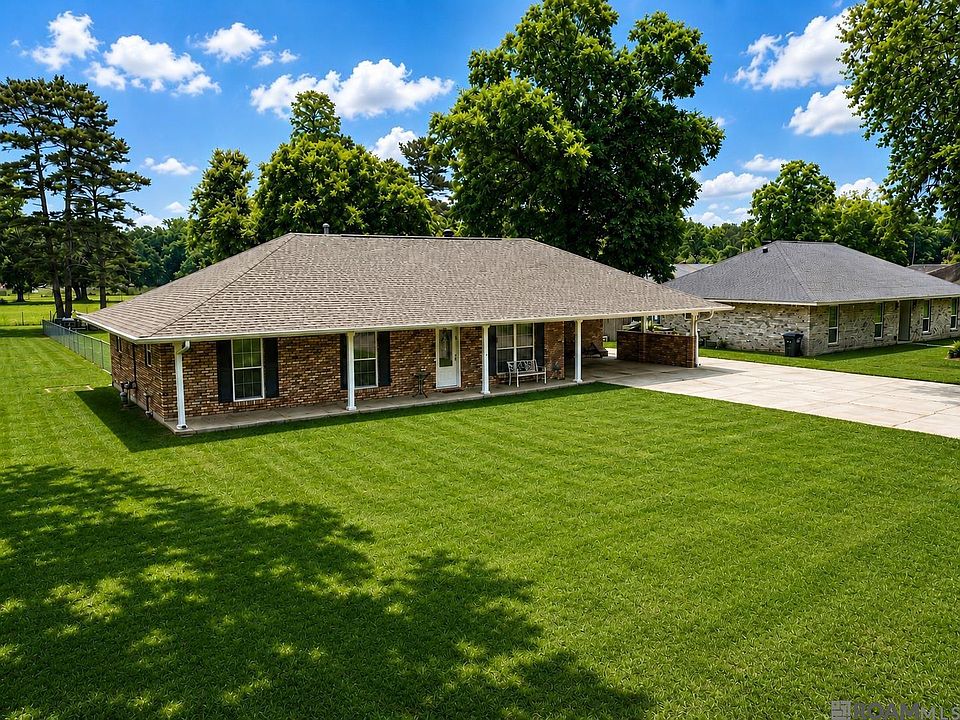 1st image of 45046 Riverside Estates Dr