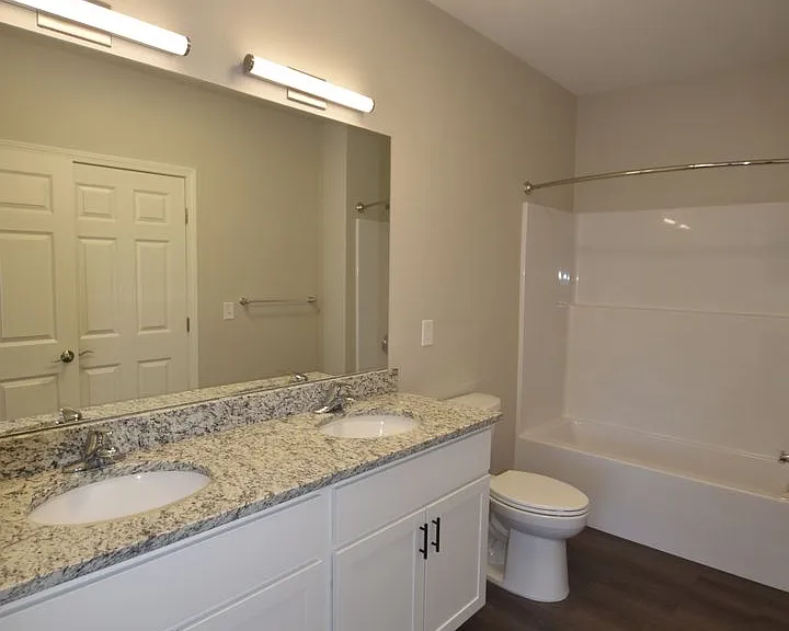 217 Rockingham Rd — Photo 8