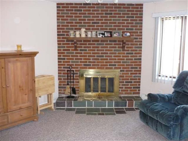 2nd image of 15 IVALOO Avenue