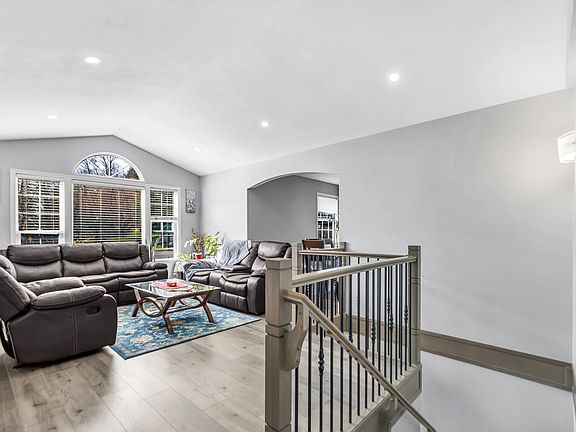 5th image of 3770 Clearbrook Rd #2