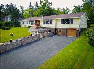 35 Wadsworth Rd, New Hartford, NY 13413